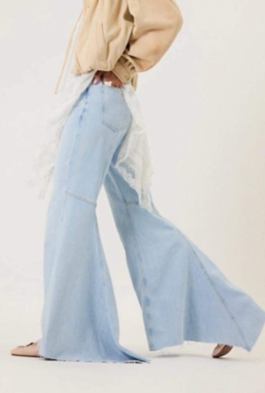 NWT Free People We The Free Live Wire Flare Jeans - 29 Waist Short